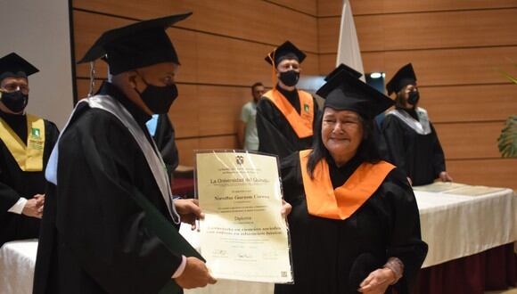 Noralba Garzón, la mujer de 77 años que acaba de graduarse de la universidad. (Foto: Universidad del Quindío)