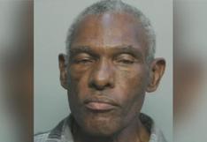 Declaran culpable al hombre que dio una paliza a un latino de 74 años en el metro de Miami