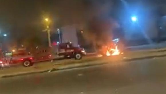 Explotó coche bomba en las afueras de cuartel policial en La Florida, al norte de Guayaquil.