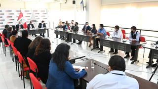 Avelino Guillén a prefectos a nivel nacional: “Tienen el respaldo total del sector Interior”