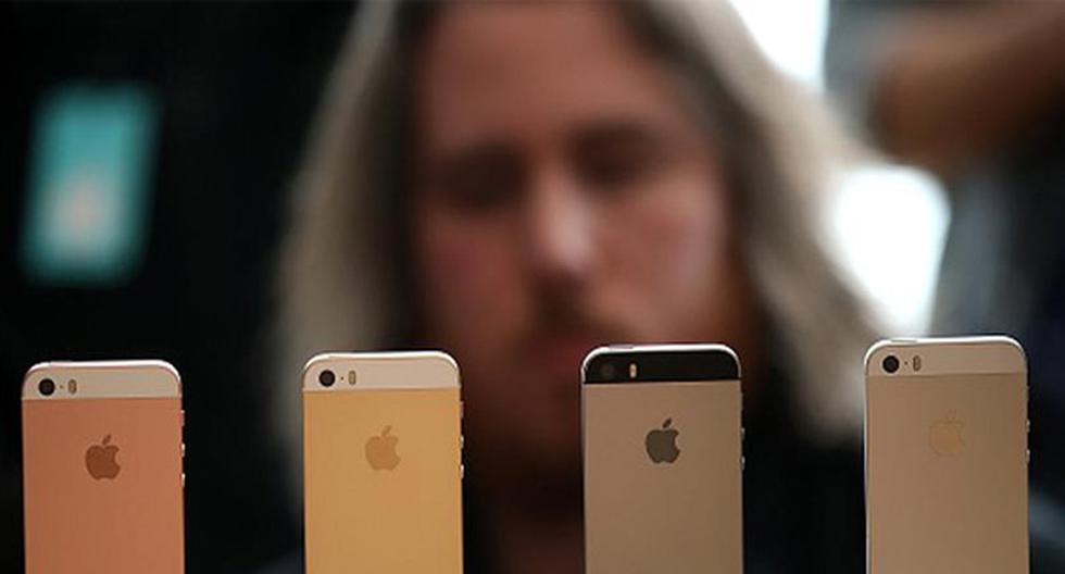 Pese a que el iPhone SE, el nuevo teléfono de Apple algunas personas han comenzado a criticarlo debido a un problema en particular. (Foto: Getty Images)