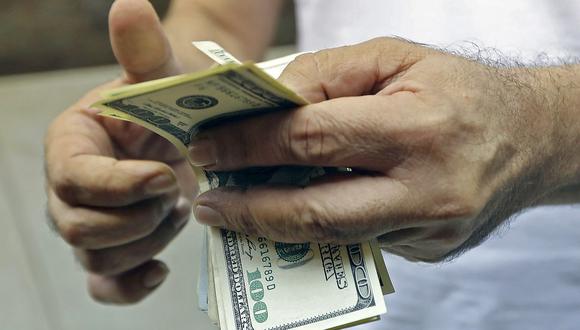 El dólar se cotizaba a 4.1 millones de bolívares soberanos en Venezuela este miércoles. (Foto: AFP)