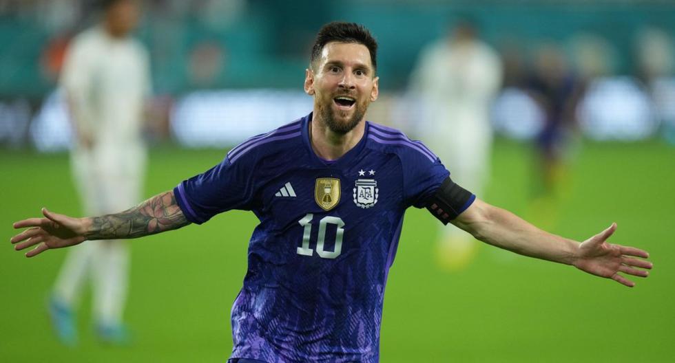 Messi llegó a las 100 victorias con la selección argentina hoy frente a Jamaica y anotó dos goles.