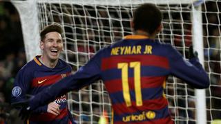 Neymar y un espectacular control de taco para gol de Messi