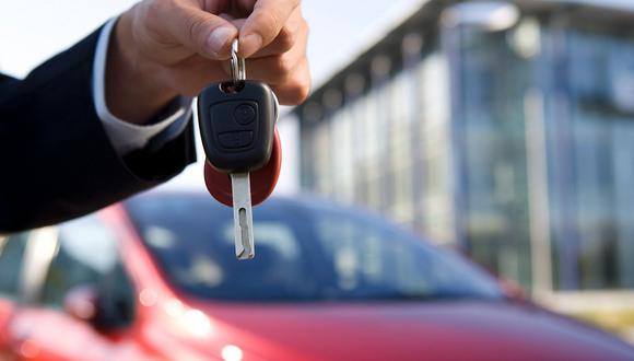 Adquirir un auto es una de las compras más importantes que una persona tiene en su vida, sobre todo si se trata del primero. (Foto: Wikimedia Commons).