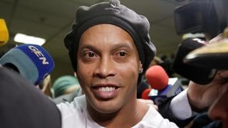 Ronaldinho pasa sus 40 años en la cárcel: los emotivos mensajes de excompañeros por su cumpleaños [FOTOS]