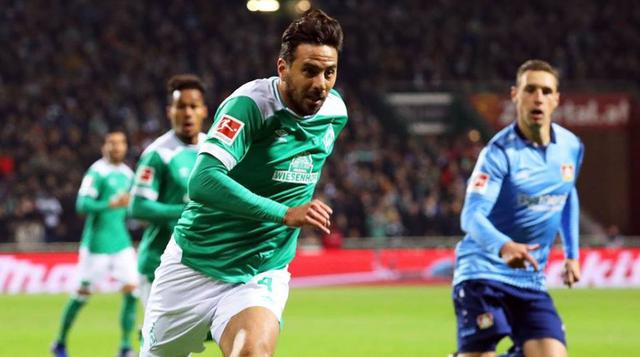 A sus 40 años, Claudio Pizarro ha demostrado que sigue vigente en la Bundesliga. Acaba de anotar su primera conquista en la temporada frente al Bayer Leverkusen. (Foto: AFP)