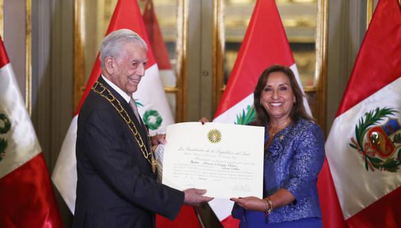 Recientemente el Nobel peruano se convirtió en el primer escritor que no escribe en francés que integra la Academia Francesa, fundada por el cardenal Richelieu. (Foto: El Comercio)