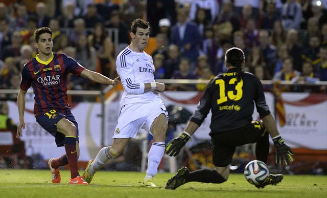 Hace seis años, Gareth Bale emprendió veloz carrera para deslumbrar al mundo y darle la Copa del Rey al Real Madrid frente al Barcelona | Foto: AP/AFP/Reuters/EFE