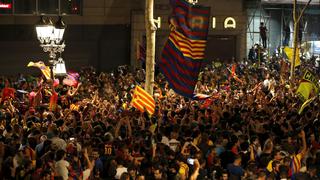 Barcelona: hinchada salió a las calles a festejar el título