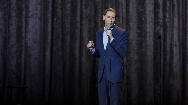 "Ryan Hamilton: Happy Face", comedia stand up - 29 de agosto.