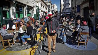 Buenos Aires anuncia el regreso de las clases presenciales sin haber controlado la pandemia