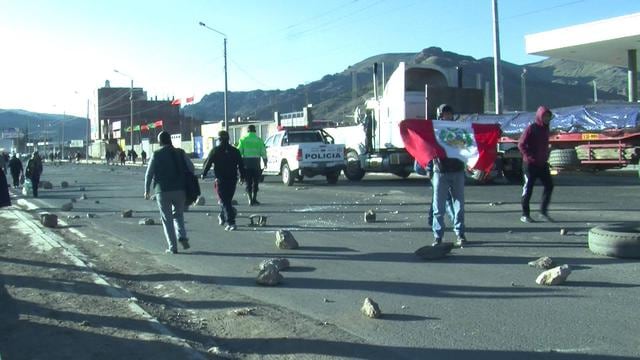 Profesores del Sutep acatan paro de 24 horas en Puno y Áncash