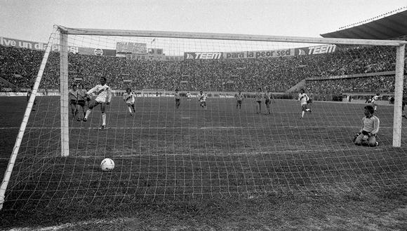 El 16 de agosto de 1981, la selección peruana venció a Colombia por 2 a 0 en el Estadio Nacional de Lima. (Foto: Jorge Chávez / GEC Archivo Histórico)