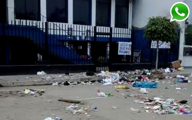 Vía WhatsApp: arrojaron basura en calles de Carmen de la Legua - 1