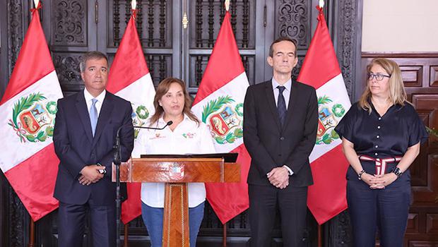 La presidenta Dina Boluarte resaltó que la nueva carretera impulsará el transporte comercial y turístico entre Lima Metropolitana y las regiones del centro del país. Foto: MTC