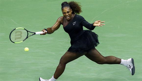 Serena Williams ha llevado un conjunto con tutú en la competencia US Open. La tenida fue diseñada por Nike, de la mano del diseñador Virgil Abloh, responsable de la línea masculina de Louis Vuitton. (Foto: AFP)