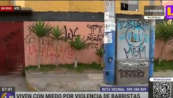Vecinos de Ate exigen a las autoridades mayor seguridad debido a los enfrentamientos de barristas en las calles cercanas al estadio Monumental | Foto: Captura de video / Latina