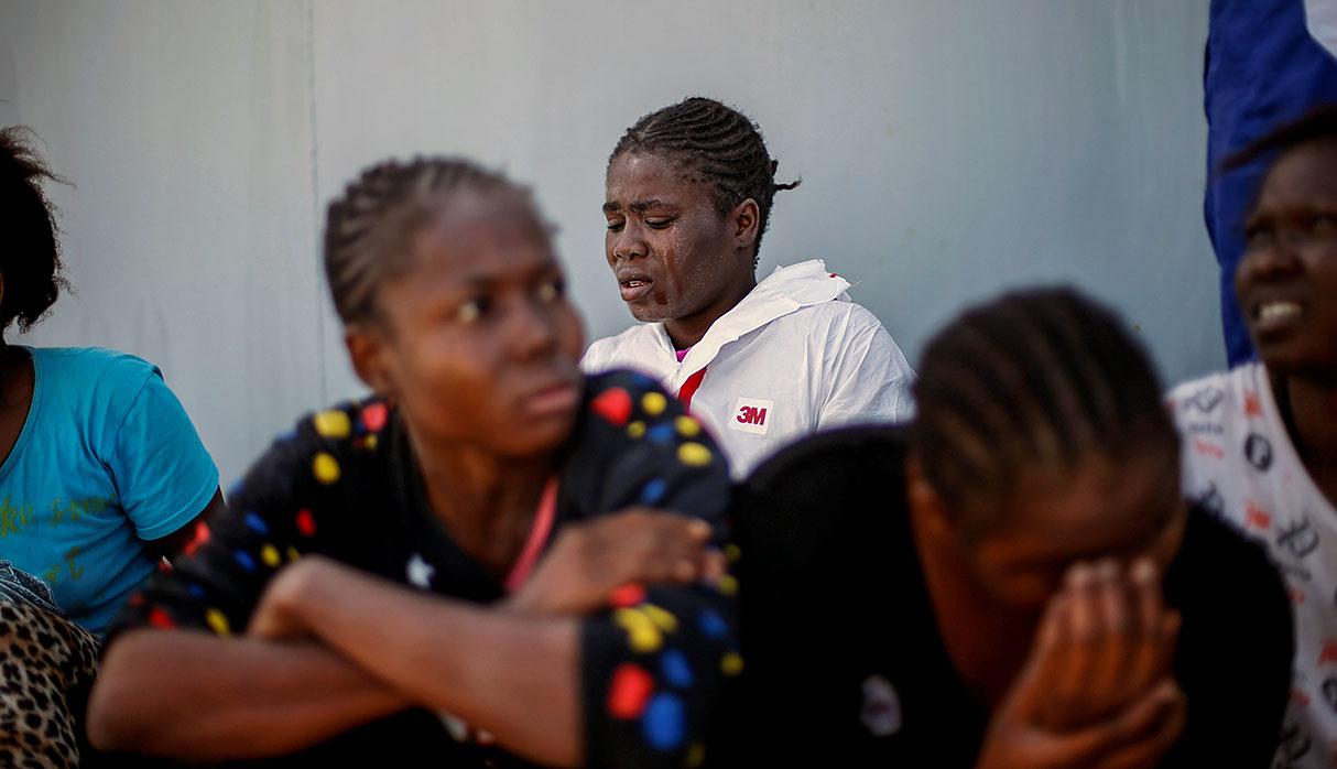 Migrants arrive at a naval base after they were rescued by Libyan coastal guards in Tripoli, Libya November 6, 2017. REUTERS/Ahmed Jadallah