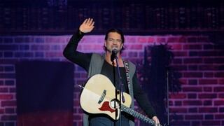 Ricardo Arjona presentó su nuevo disco “Blanco”