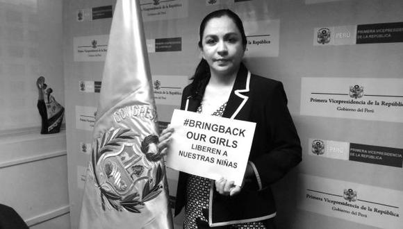 La congresista y vicepresidente Marisol Espinoza se plegó así a la movilización internacional por el secuestro de más de 200 niñas en Nigeria. (Foto: Facebook de Marisol Espinoza)