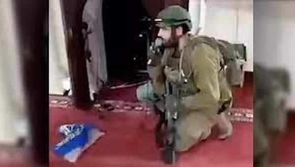 Ejército israelí suspende a soldados que entonaron canciones judías en mezquita de Gaza.