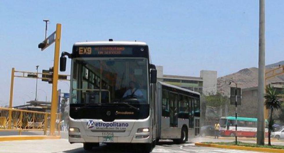 Los usuarios del Metropolitano de la zona norte de Lima contarán con el nuevo servicio Expreso 9 que operará en hora punta de la mañana, desde San Martín de Porres hasta Miraflores. (Foto: Andina)
