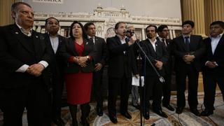 Frente Amplio niega vinculación con el Gobierno de Vizcarra