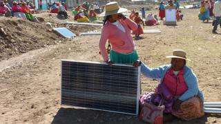 Puno: islas de los Uros serán iluminadas con paneles solares