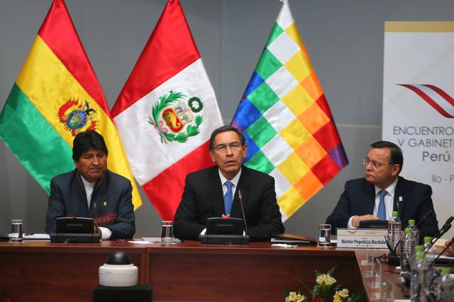 Los presidentes Martín Vizcarra, Evo Morales y el canciller del Perú, Néstor Popolizio, en la inauguración del Gabinete Binacional. (Foto: Andina)