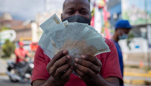 DolarToday y Monitor Dólar hoy, lunes 3 de julio: Cuál es el precio y cotización en compra y venta del dólar en Venezuela | Foto: EFE / Rayner Peña (Referencial)