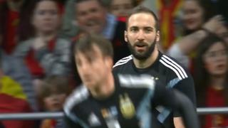 Argentina vs. España: la increíble chance que erró Higuaín