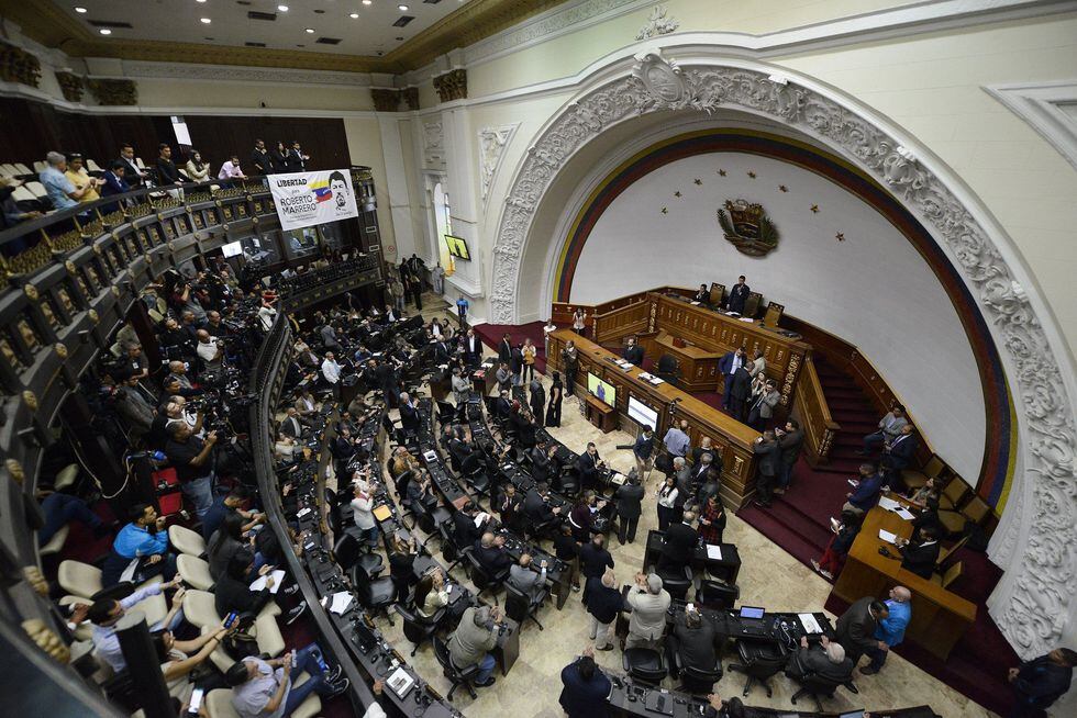 La oposición acusa a Maduro de pretender boicotear la reelección de Guaidó. (AP Photo/Matias Delacroix).