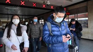 China pone dos ciudades en cuarentena para frenar la epidemia de coronavirus
