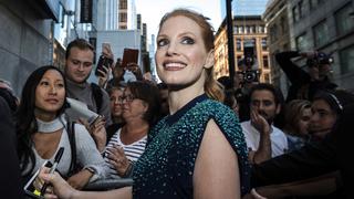 Jessica Chastain maravilla Toronto en la premiere de "Molly's Game" [FOTOS]