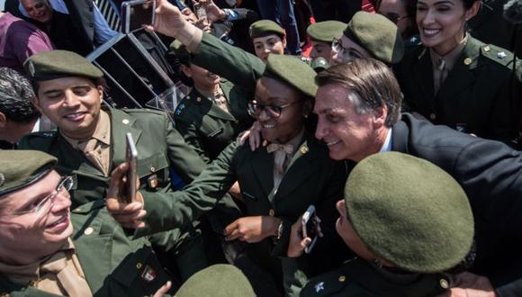 Jair Bolsonaro, el candidato ultraderechista de Brasil, es un capitán retirado del Ejército y reúne apoyos de militares.