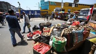 Continúa el desorden y suciedad en ex mercado La Parada [FOTOS]