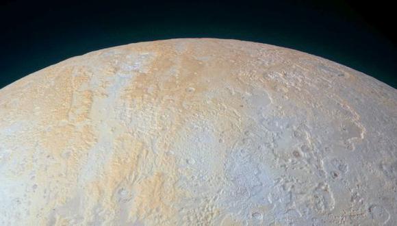 La NASA muestra en detalle el polo norte de Plutón