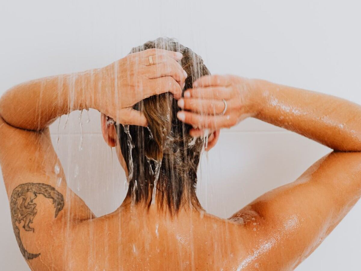 Consejos para evitar el tapado del desagüe de la ducha por pelos
