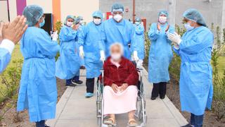 Coronavirus Perú: paciente de 82 años superó el COVID-19 y fue dada de alta entre aplausos en Ayacucho