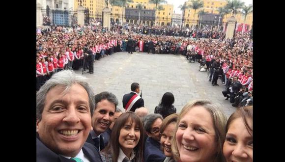 Manuel Pulgar-Vidal publicó en Twitter 'selfie' con ministros
