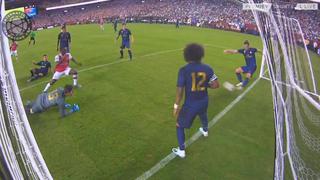 Real Madrid vs. Arsenal: Bale evitó gol de los 'gunners' sobre la línea | VIDEO