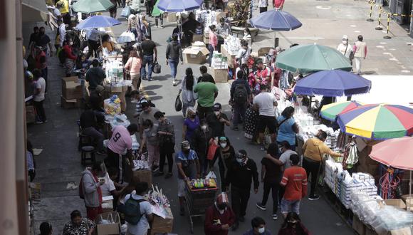 El número de muertes y contagios por este mortal virus aumentó a 64.373 y 1.853.370 respectivamente, según el Ministerio de Salud. (Foto: El Comercio)