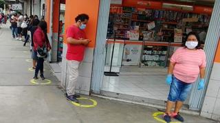 Chimbote: joven pintó círculos en las afueras de bancos y farmacias para evitar aglomeración de personas
