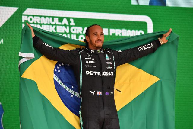 Lewis Hamilton se quedó con el Gran Premio de Brasil 2021 | Foto: @F1