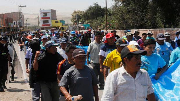 Mineros ilegales de Nasca siguen con bloqueo de la Panamericana - 3
