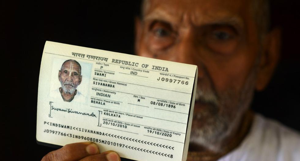 Swami Sivananda estaba a punto de tomar un vuelo cuando se percataron de la edad que tenía. (Foto: AFP)