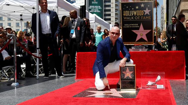 'Pitbull' develó su estrella en Paseo de la Fama de Hollywood - 4