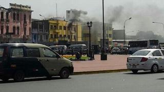 Alfonso Ugarte: incendio afectó casa cerca de Plaza Dos de Mayo