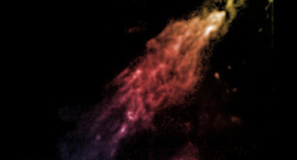Esta nube contiene suficiente hidrógeno para formar un millón de estrellas iguales que el Sol. (Foto: RT)